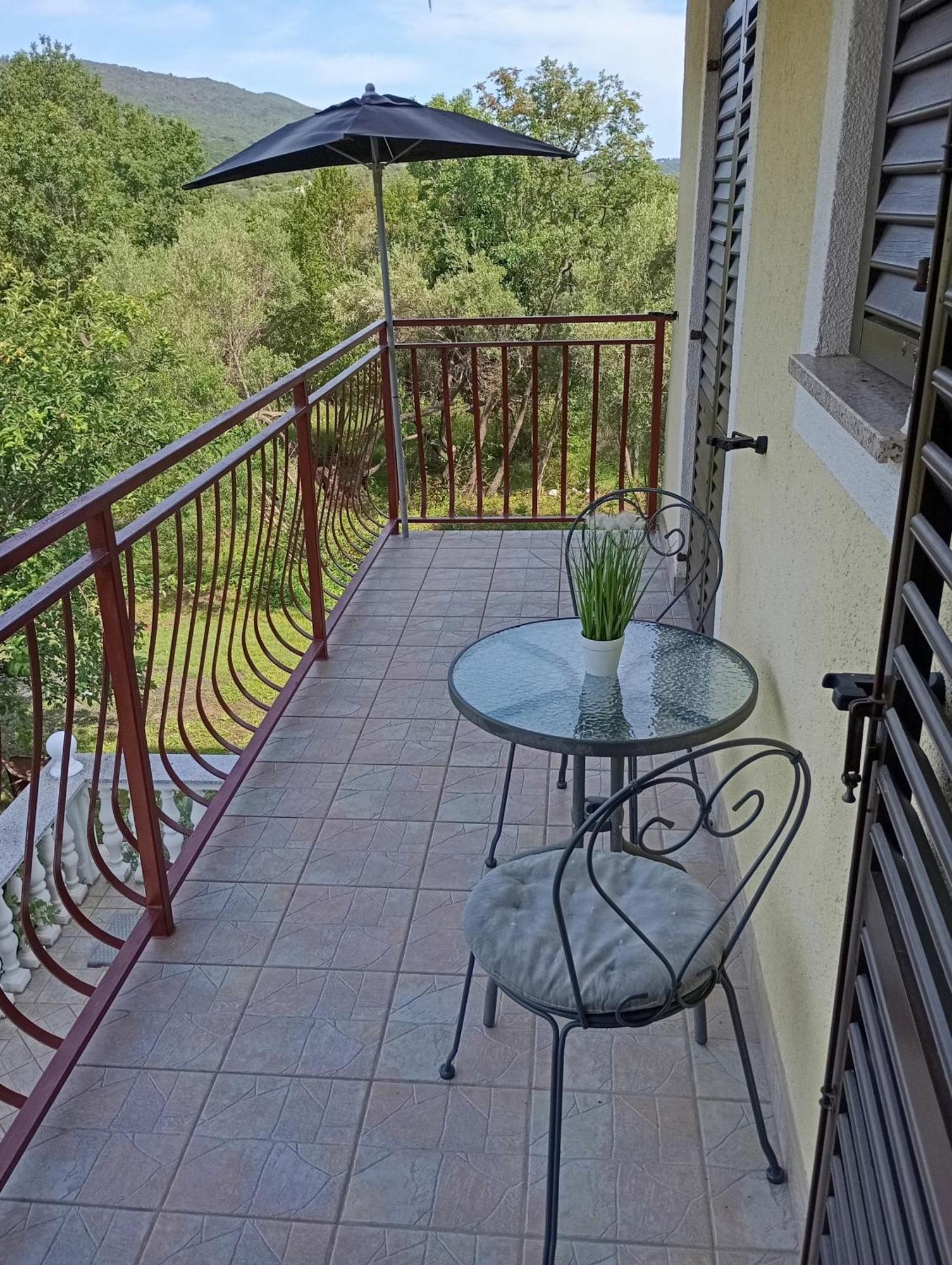 Apartments Nina Ravni Exterior photo